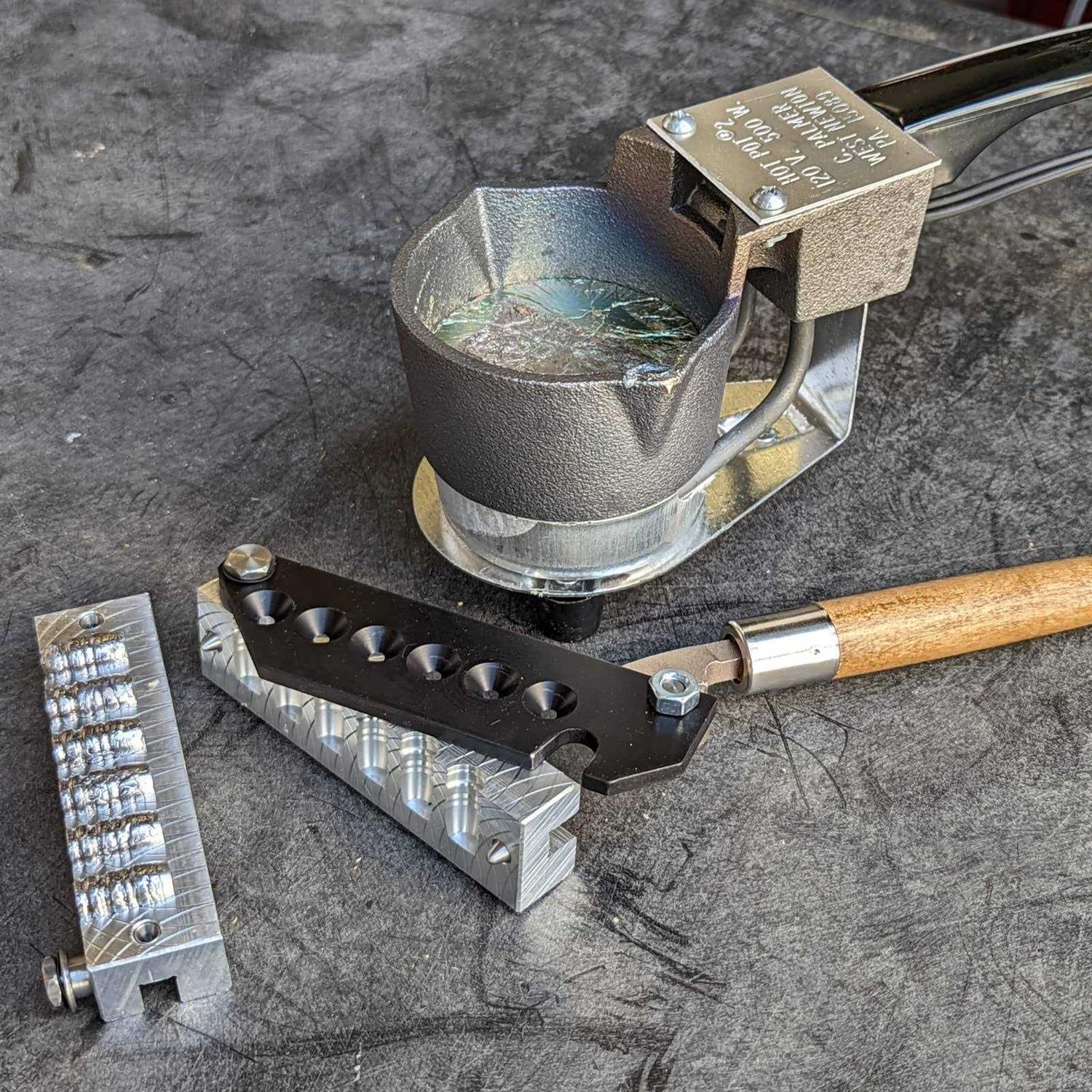 Do It Hot Pot 2 Electric Melting Pot for Lead Melts Lead Ingots Quickly - Image 4