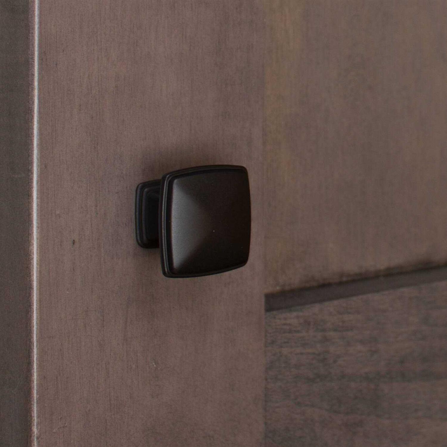 GlideRite 1-1/4 in. Square Cabinet Knob - Image 4