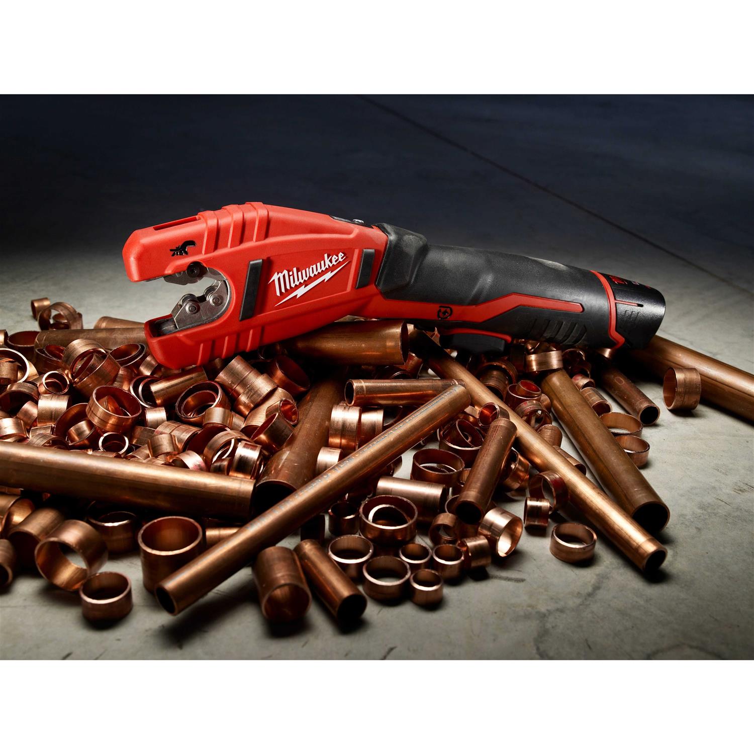 Milwaukee M12 Cordless Copper Tubing Cutter 2471 - Image 3