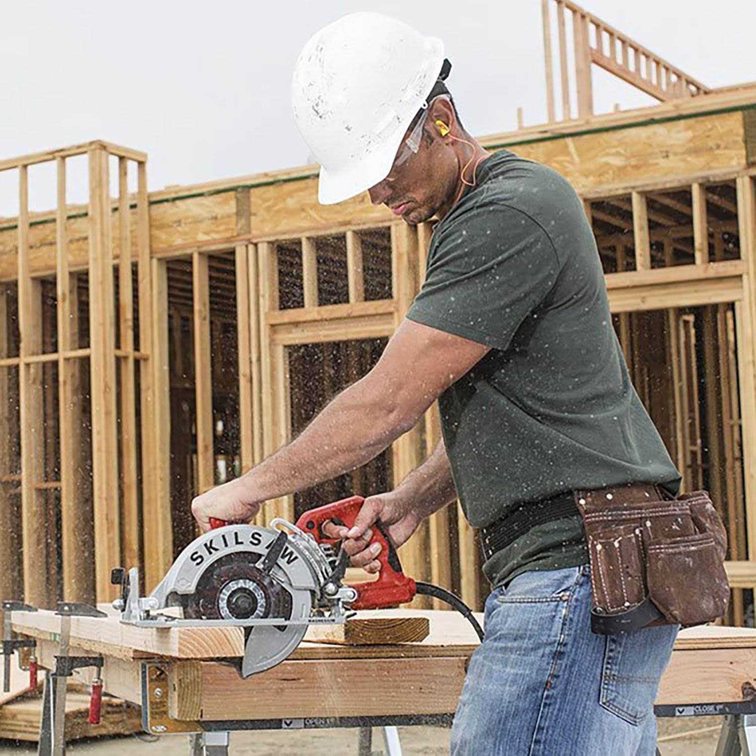 Skilsaw 15-Amp Worm Drive Circular Saw SPT77WML-01 - Image 4