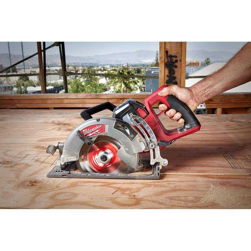Milwaukee M18 FUEL 18V Lithium-Ion Cordless 7-1/4 in. Rear Handle Circular Saw - Image 5