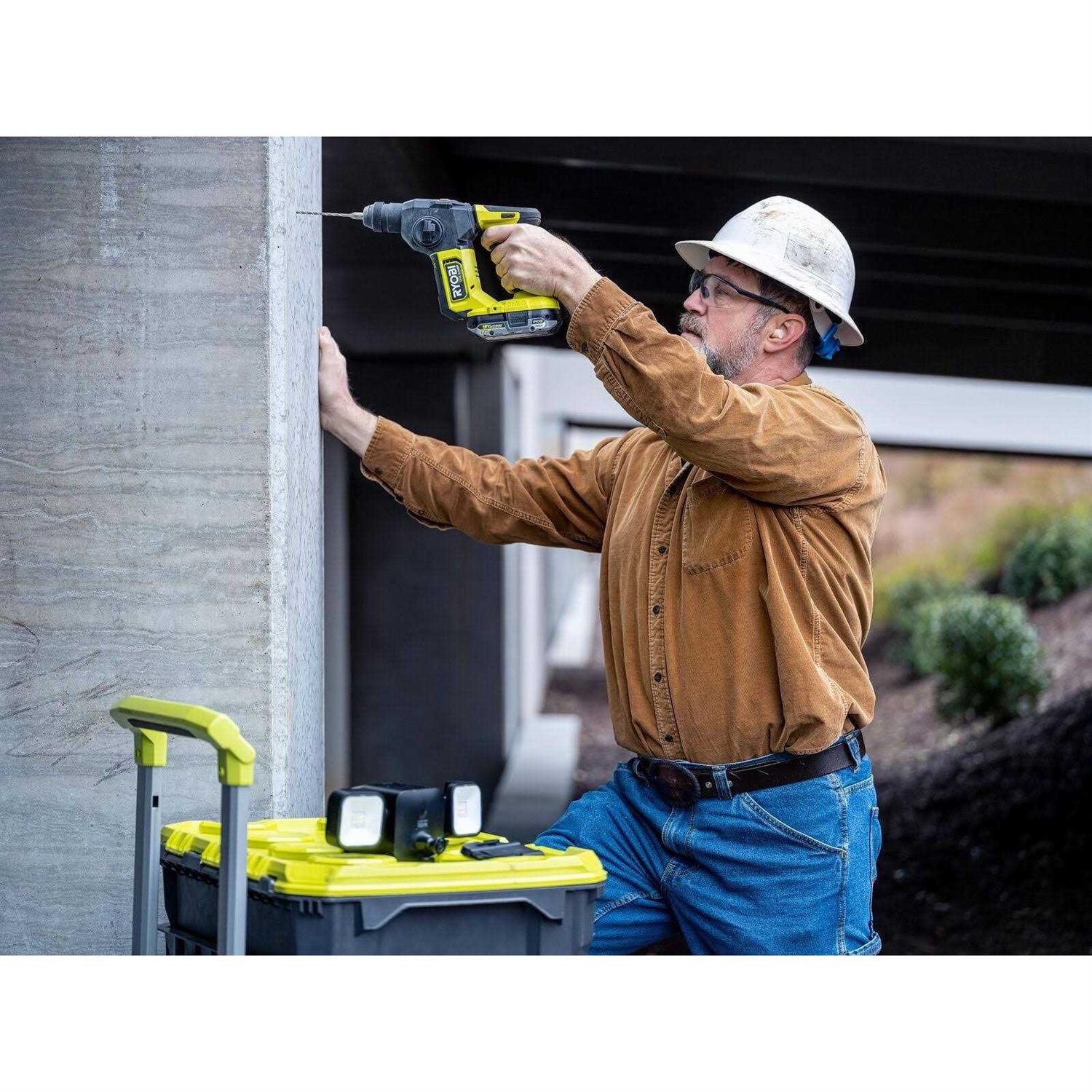 RYOBI ONE+ HP 18V Brushless Cordless Compact 5/8 in. SDS Rotary Hammer - Image 4