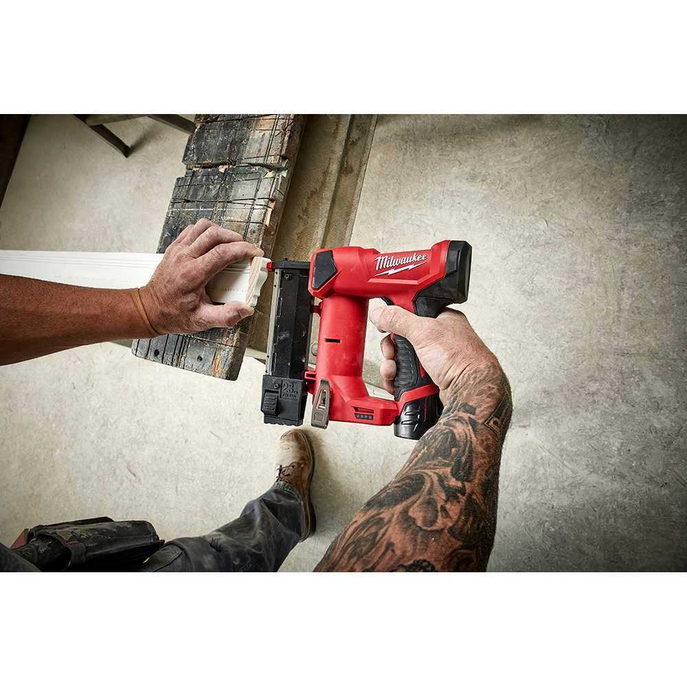 Milwaukee M12 23 Gauge Pin Nailer - Image 4
