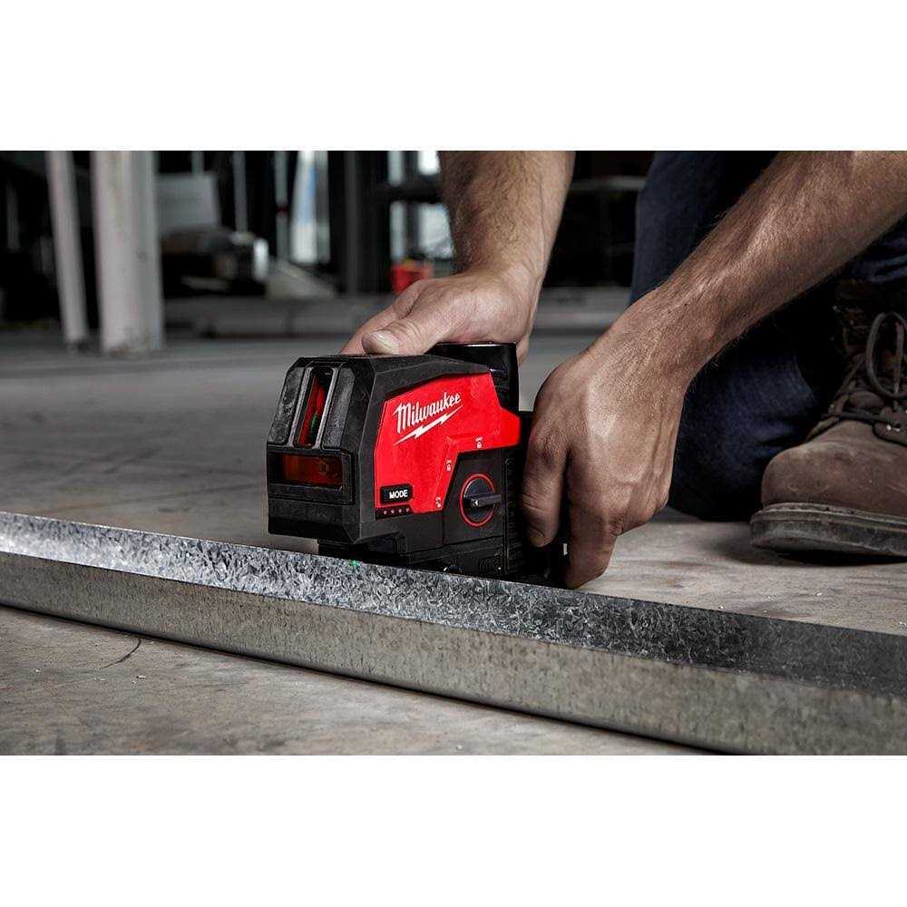 Milwaukee 3622-20 M12 Green Cross Line & Plumb Points Laser - Image 3