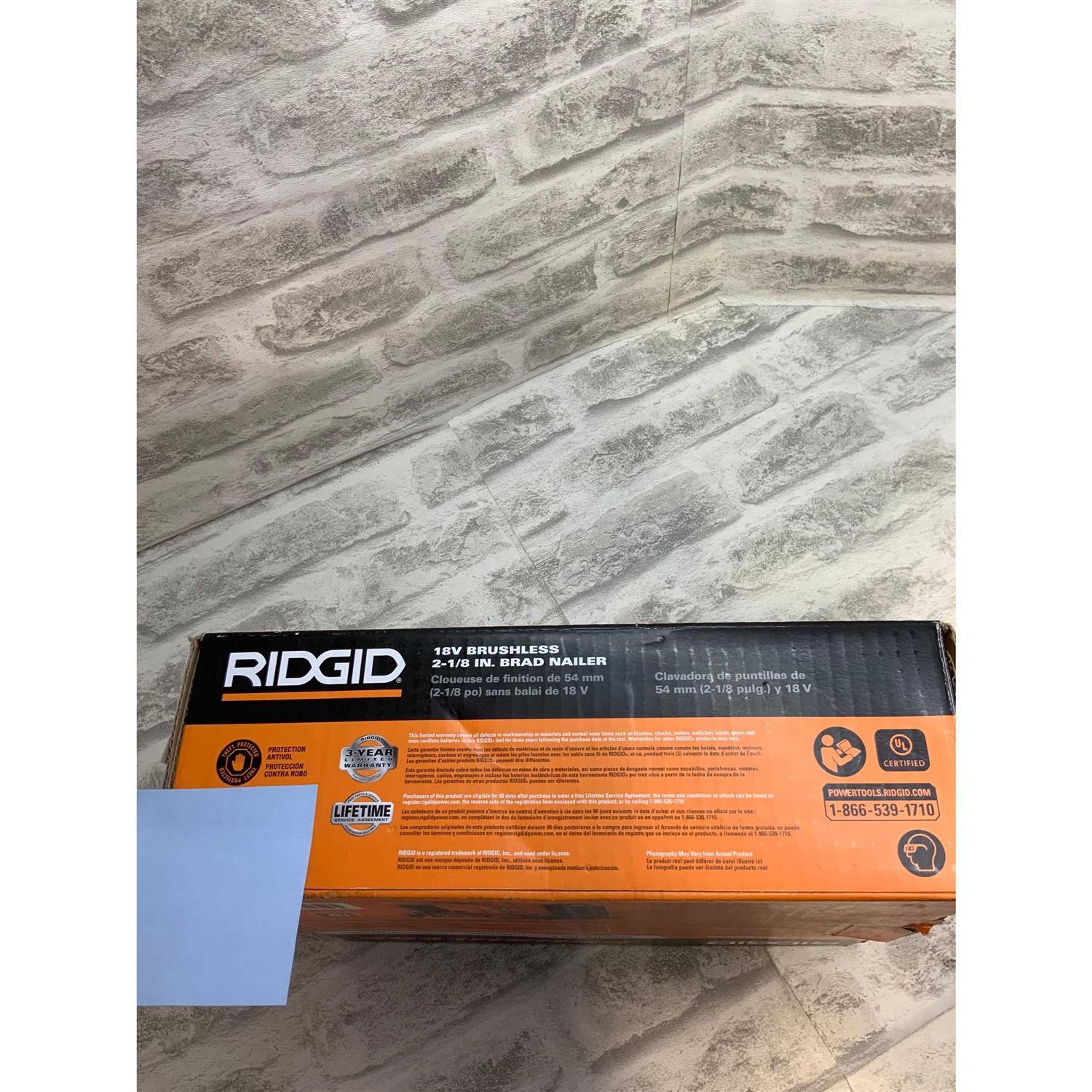 Ridgid R09891B 18V Brushless Cordless 18-Gauge 2-1/8 in. Brad Nailer - Image 3