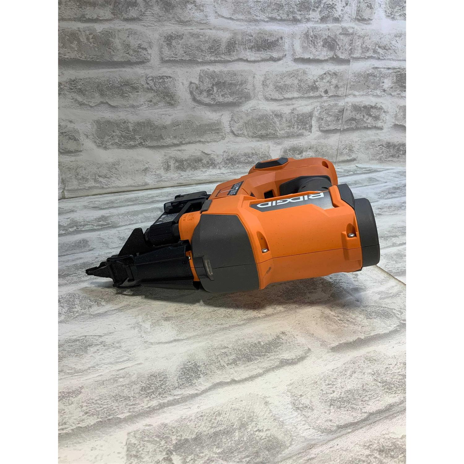 Ridgid R09891B 18V Brushless Cordless 18-Gauge 2-1/8 in. Brad Nailer - Image 4