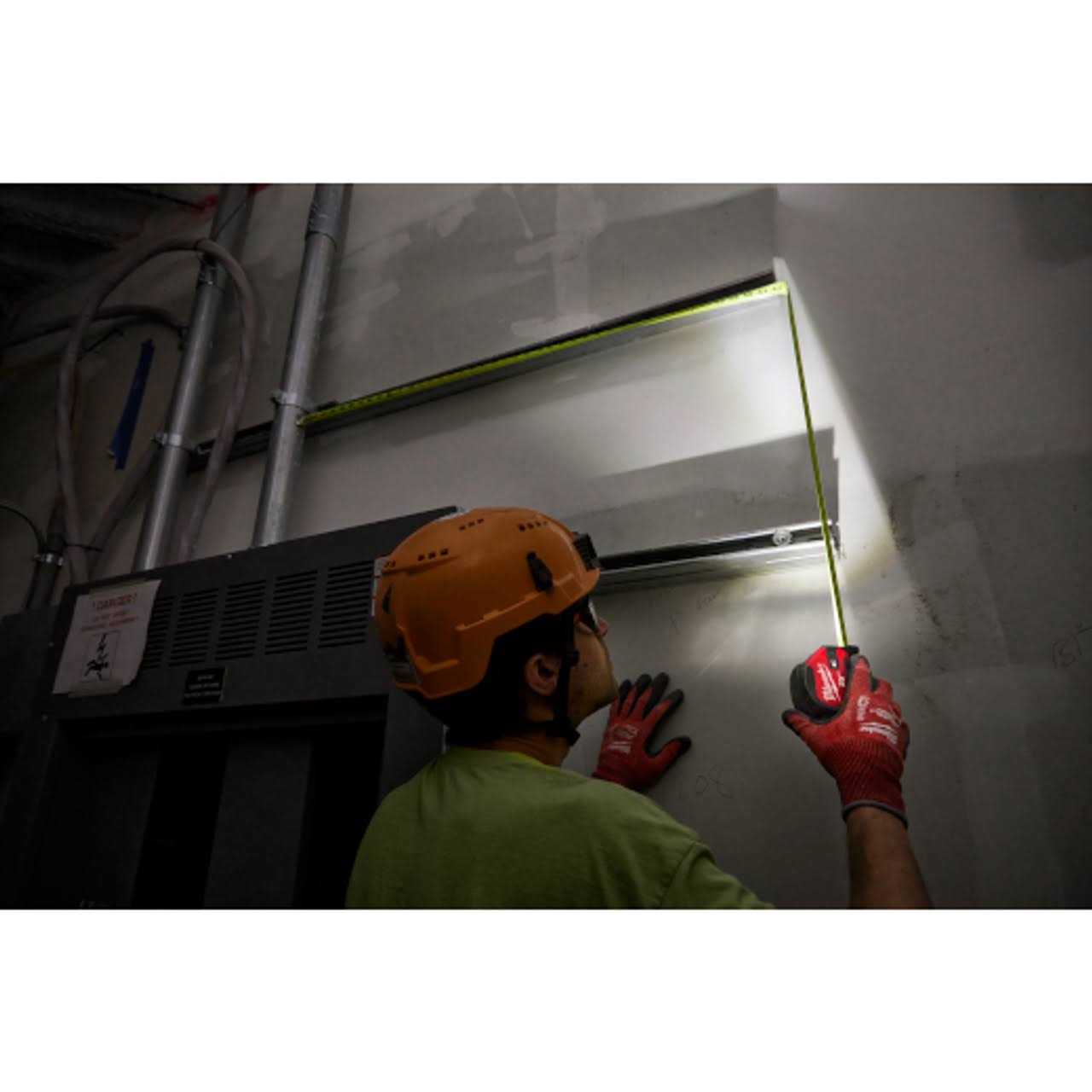 Milwaukee 25ft Compact Wide Blade Magnetic Tape Measure w/ Rechargeable 100L Light 48-22-0428 - Image 3