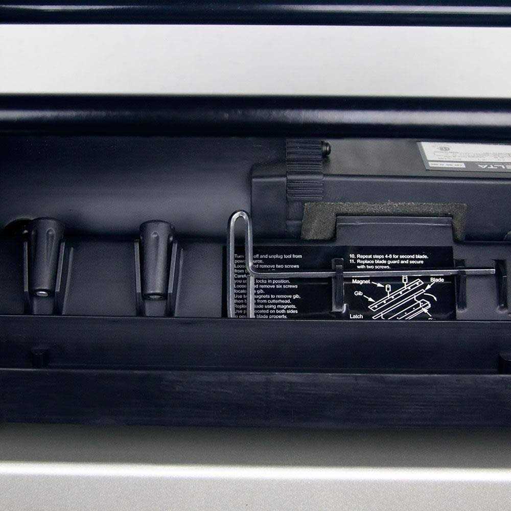 Delta 22-555 13 in. Portable Thickness Planer - Image 3