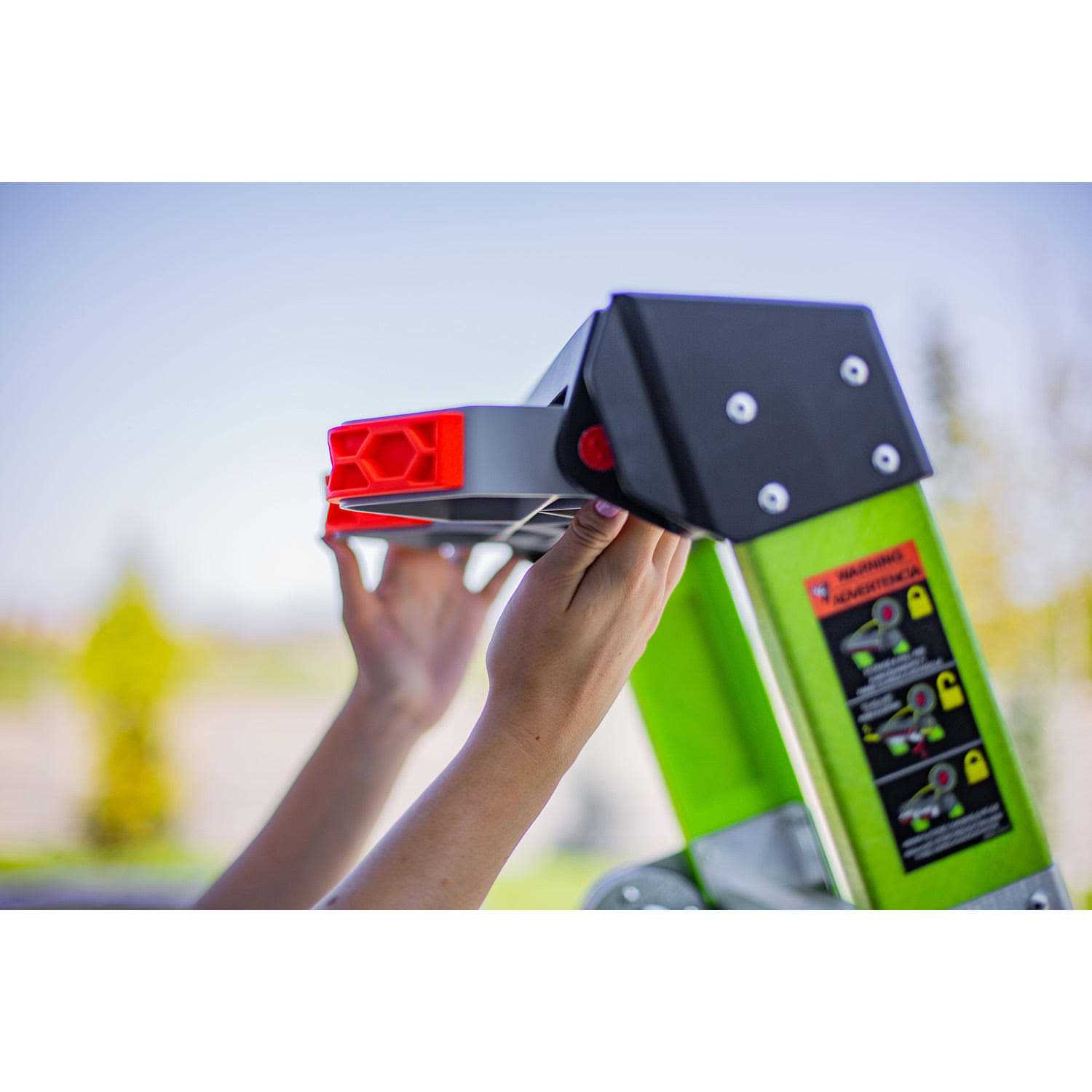 Little Giant 13470-001 King Kombo Pro Fiberglass Ladder IAA - Image 4