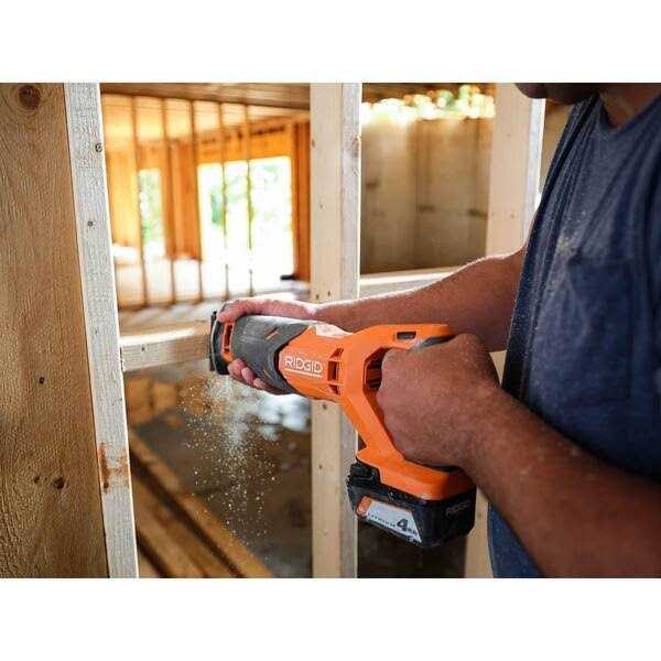 RIDGID 18V Cordless Reciprocating Saw with 4.0 Ah Batteries, 18V Charger, and Bag R8646B-AC93044SBN - Image 3