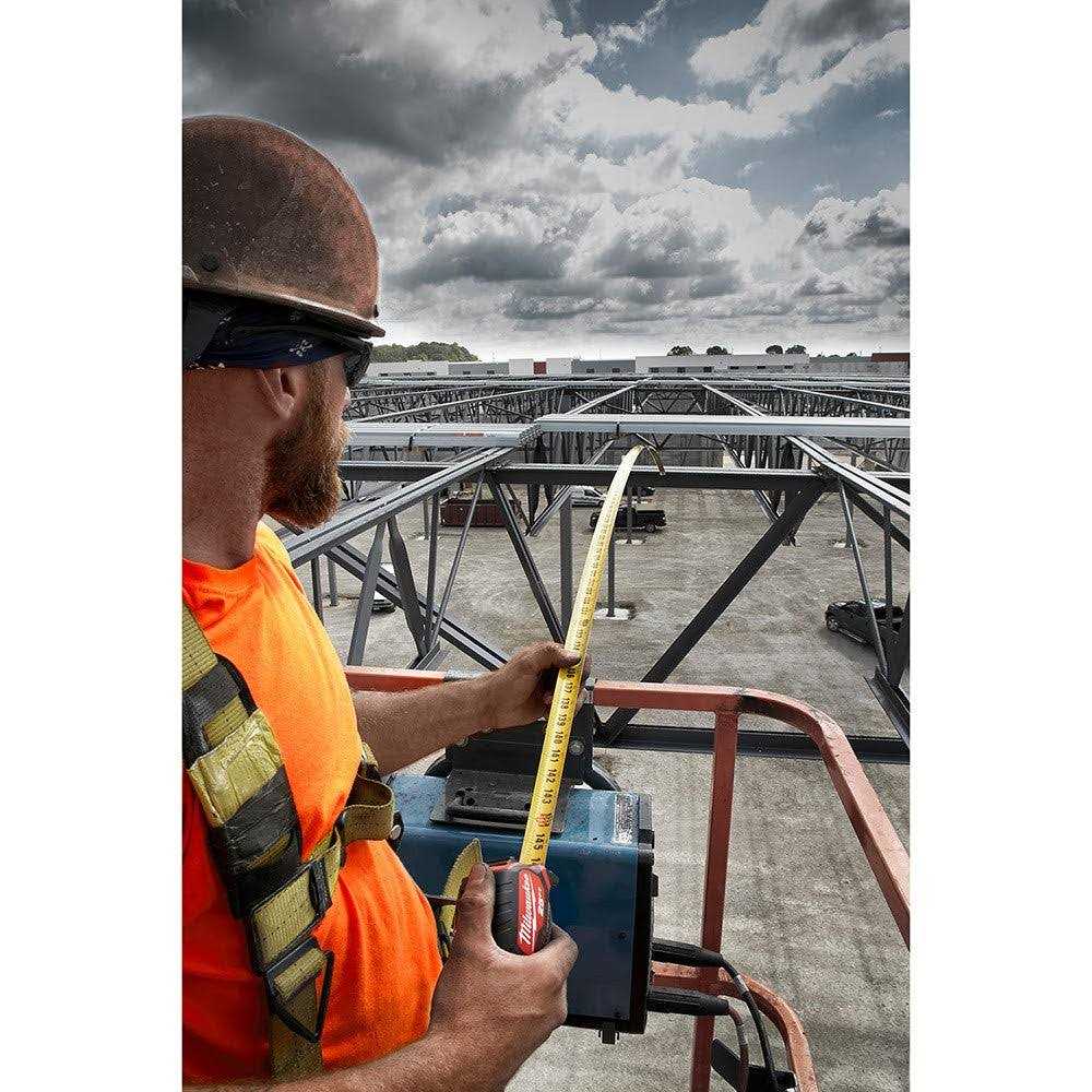 Milwaukee Wide Blade Tape Measure 48-22-0225 - Image 3