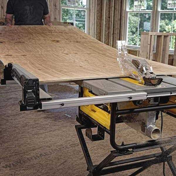 DeWalt 15 Amp Corded 8-1/4 in. Compact Portable Jobsite Tablesaw with Heavy-Duty Rolling Stand with Quick-Connect Brackets - Image 3