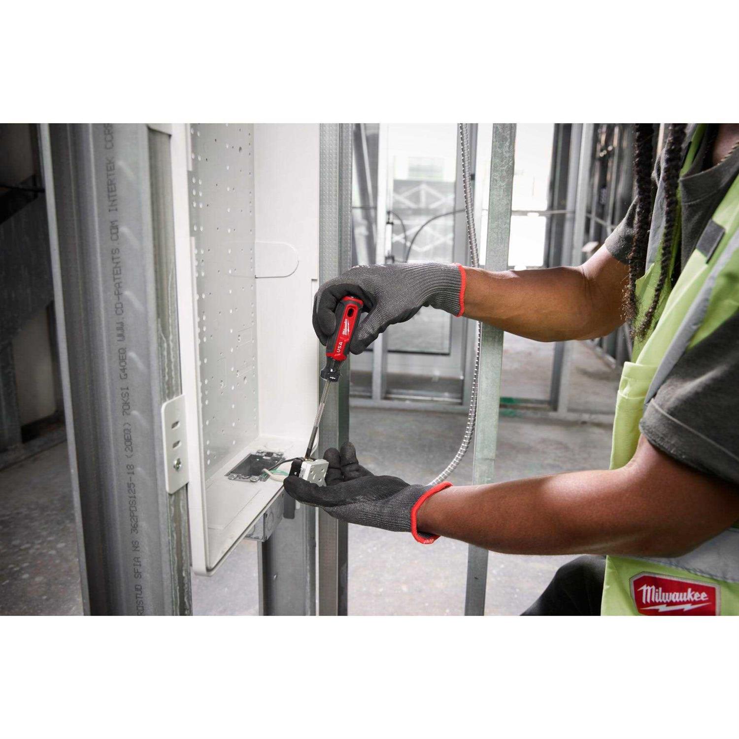 Milwaukee MT215 #1 ECX Cushion Grip Screwdriver - Image 4