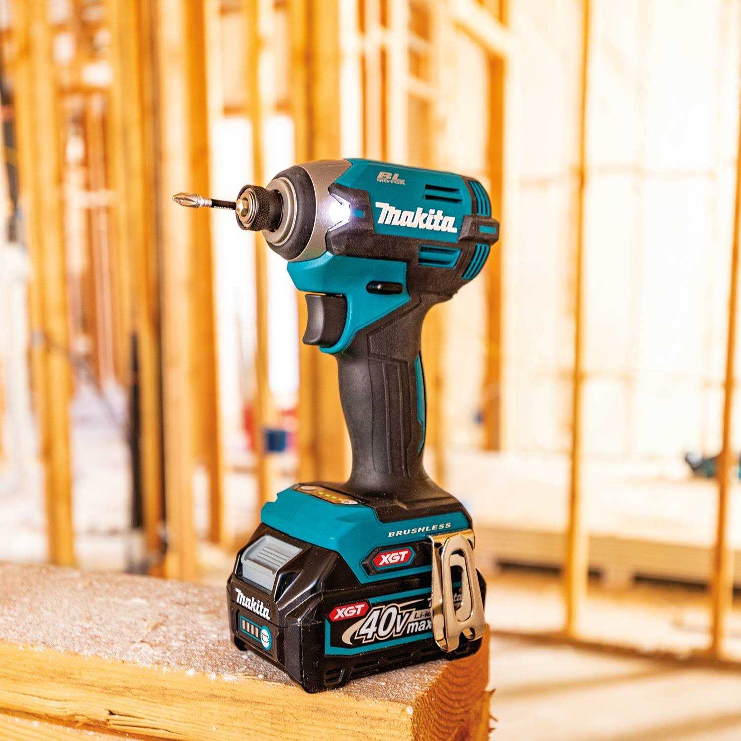 Makita GT201M1D1 40V max XGT Brushless Cordless 2-Pc. Combo Kit - Image 5