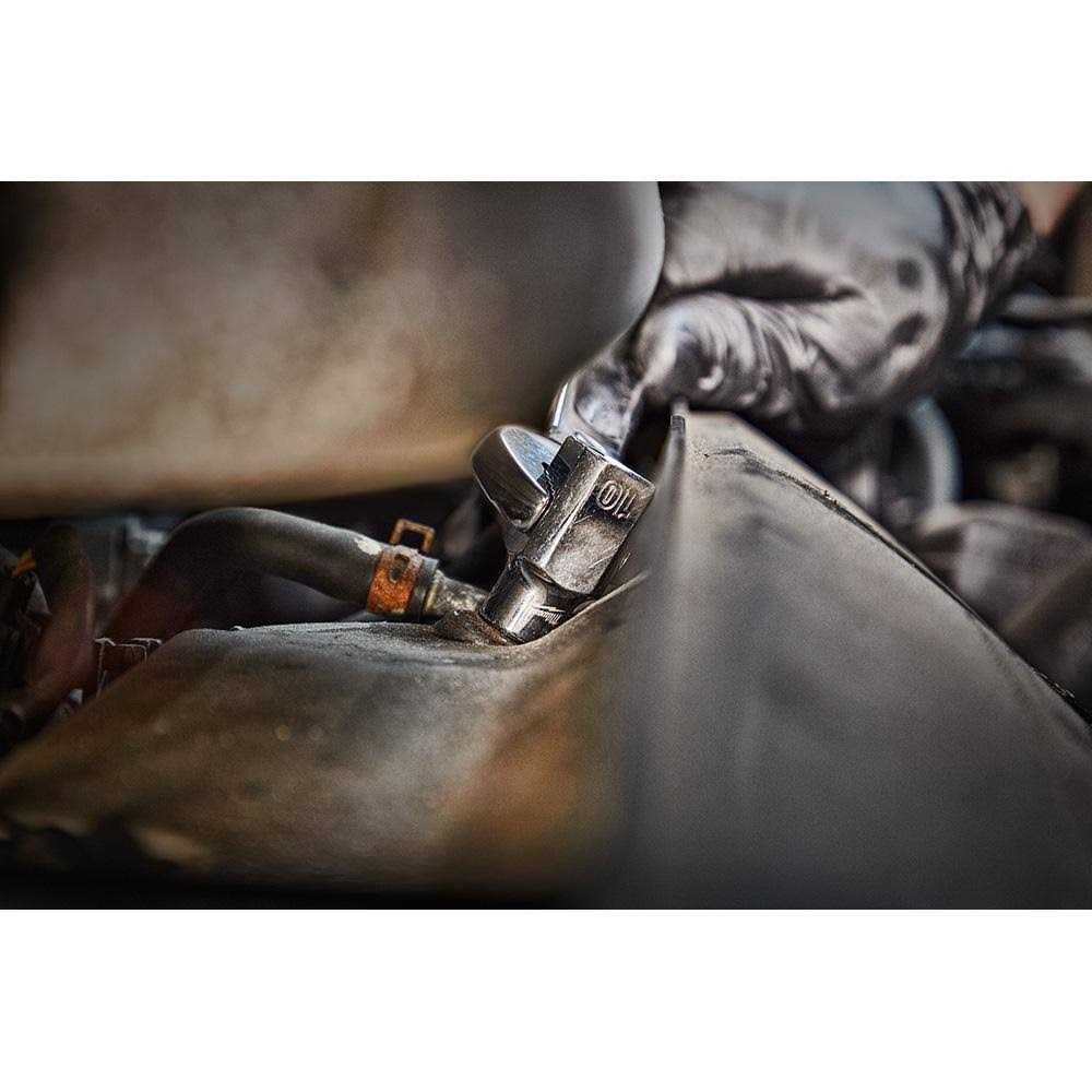 Milwaukee 3/8 in. Drive SAE/Metric Ratchet and Socket Mechanics Tool Set with PACKOUT Case - Image 3