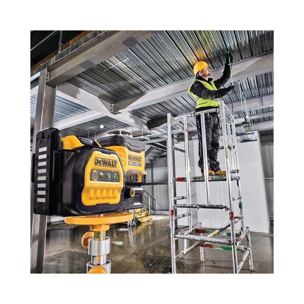 DEWALT DCLE34030GB 20V MAX* 3 x 360 Green Line Laser - Image 4