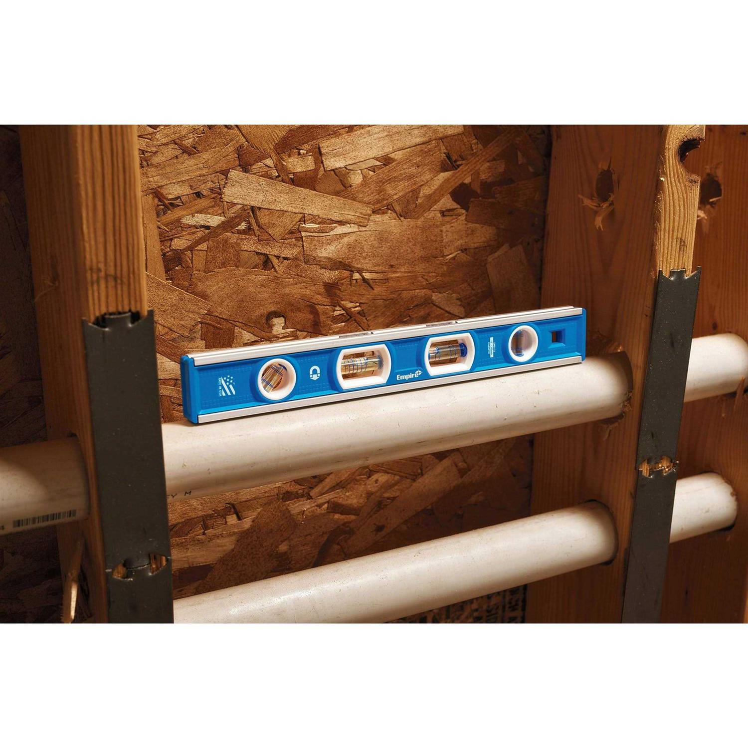 Empire EM81.12 True Blue Magnetic Tool Box Level - Image 4