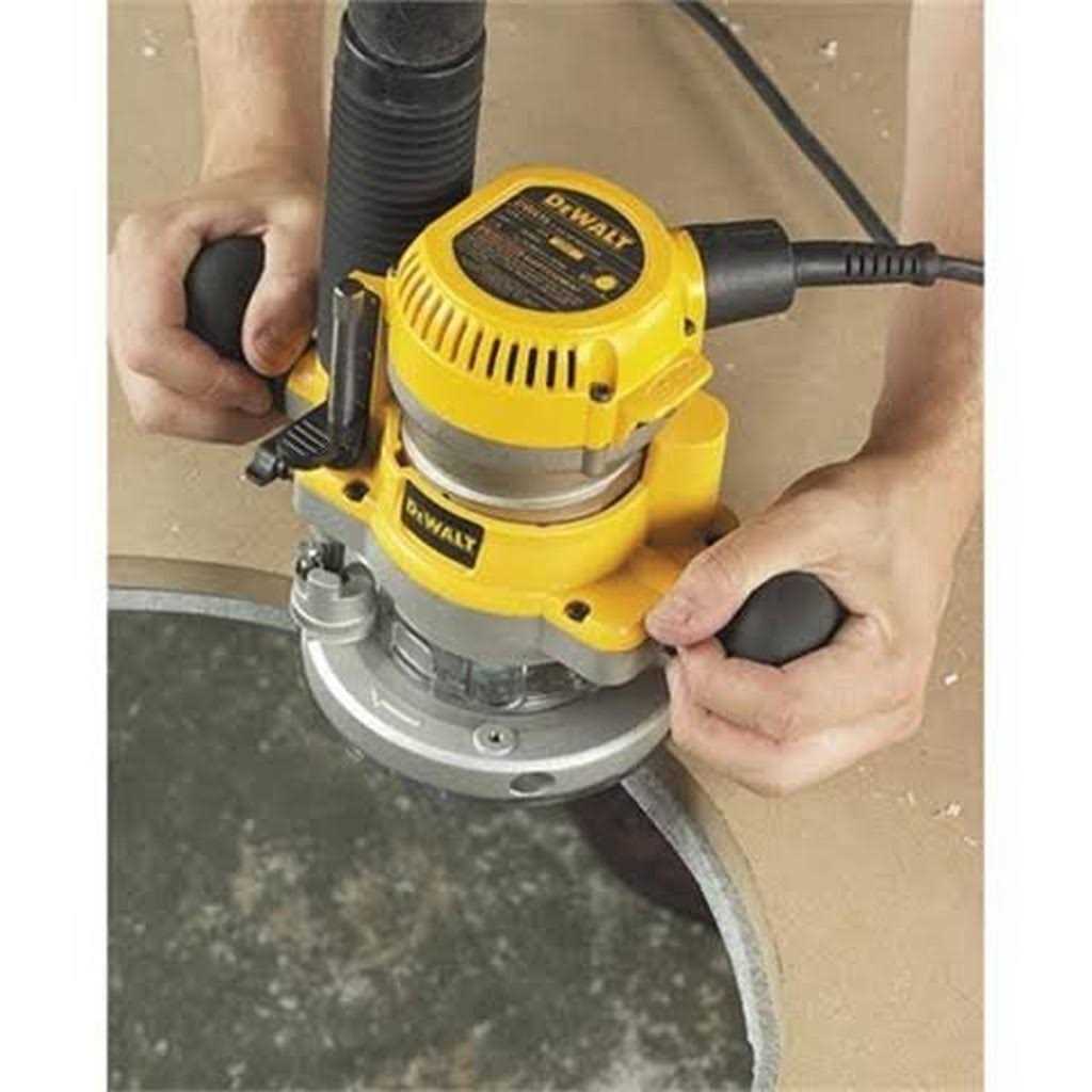 Dewalt 2-1/4 HP Three Base Router Kit DW618B3 - Image 4