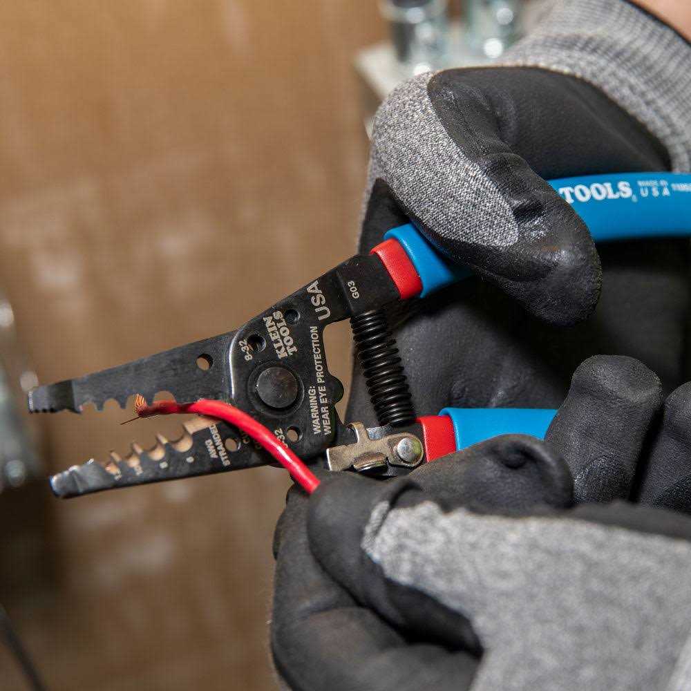 Klein Tools 11053 Klein-Kurve Wire Stripper/Cutter - Image 5
