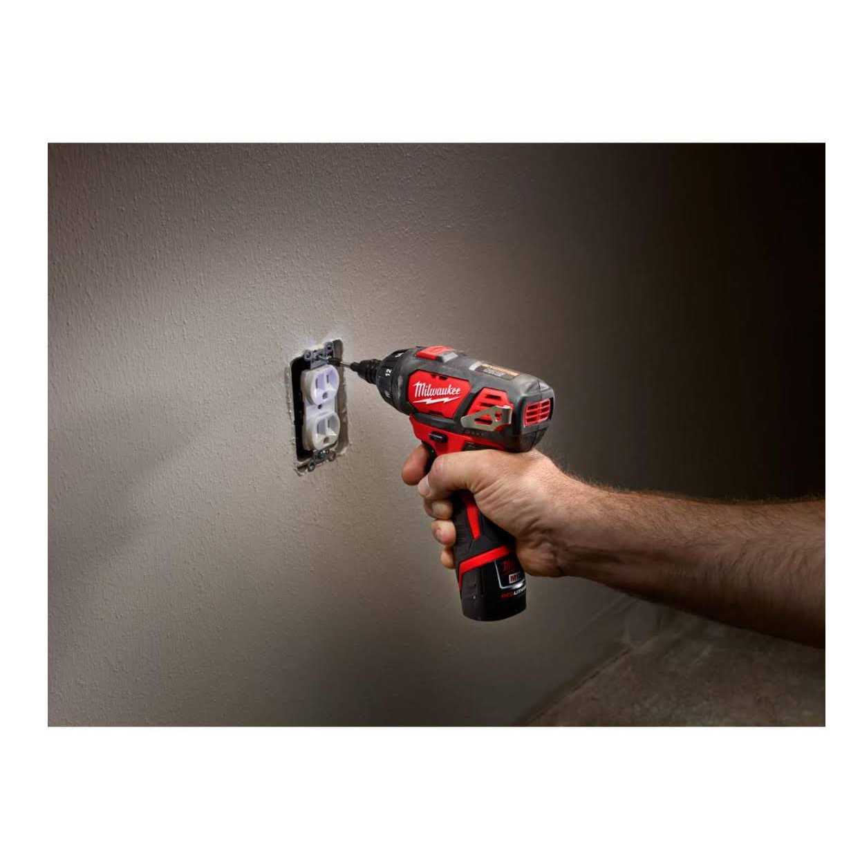 Milwaukee M12 12V Lithium-Ion Cordless 1/4 in. Hex Screwdriver Kit w/ SHOCKWAVEImpact Duty Titanium Drill Bit Set - Image 3