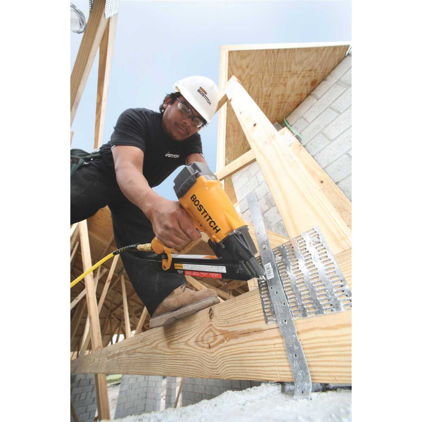 Bostitch MCN150 StrapShot Metal Connector Nailer - Image 3