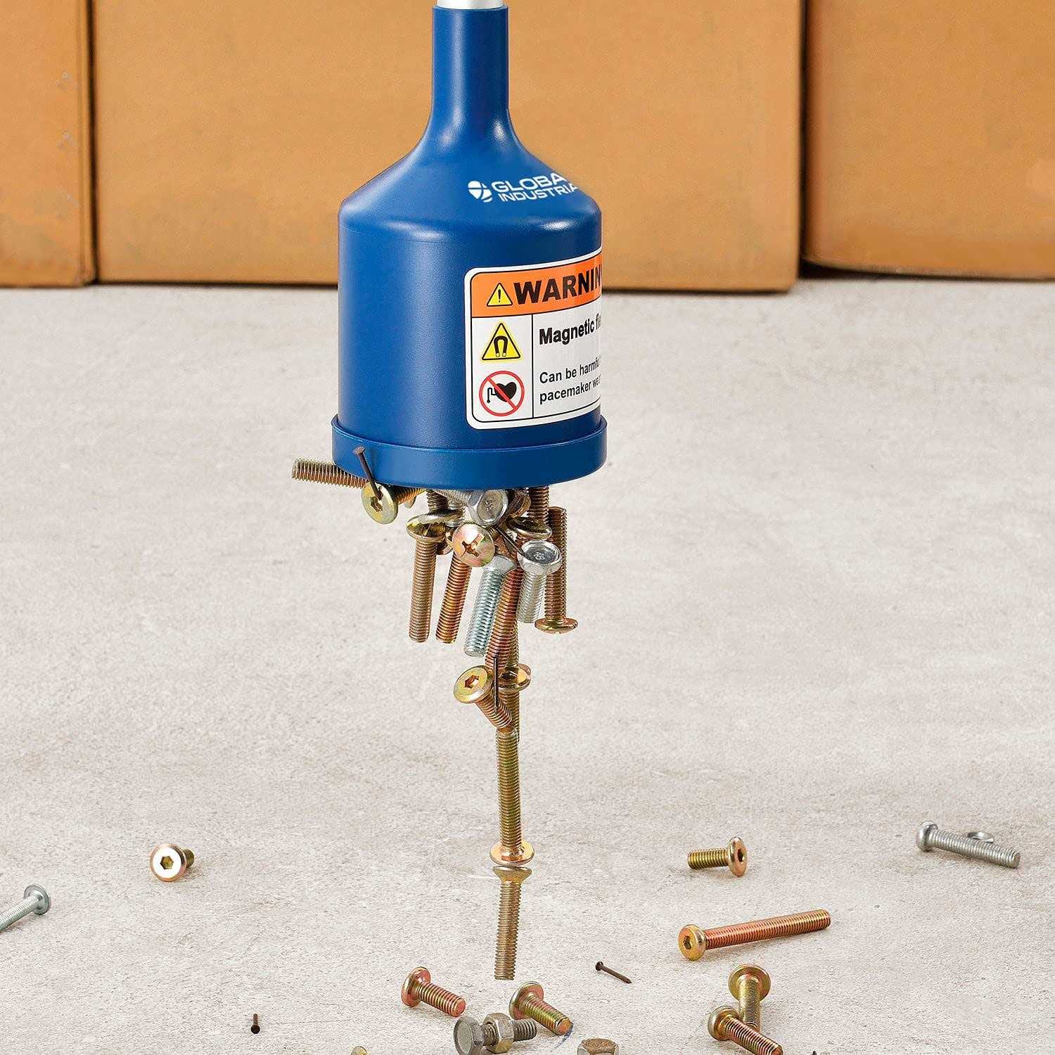 Global Industrial Magnetic Bulk Lifter With Extended Handle 641795 - Image 3