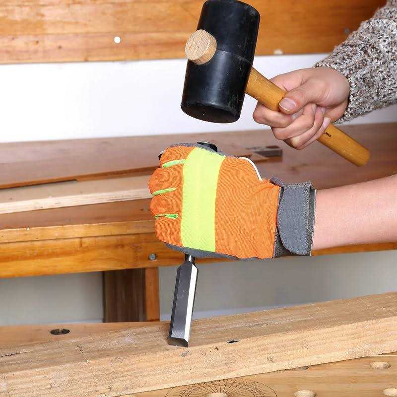 Hyper Tough Wood Chisels with Striking Caps - Image 3