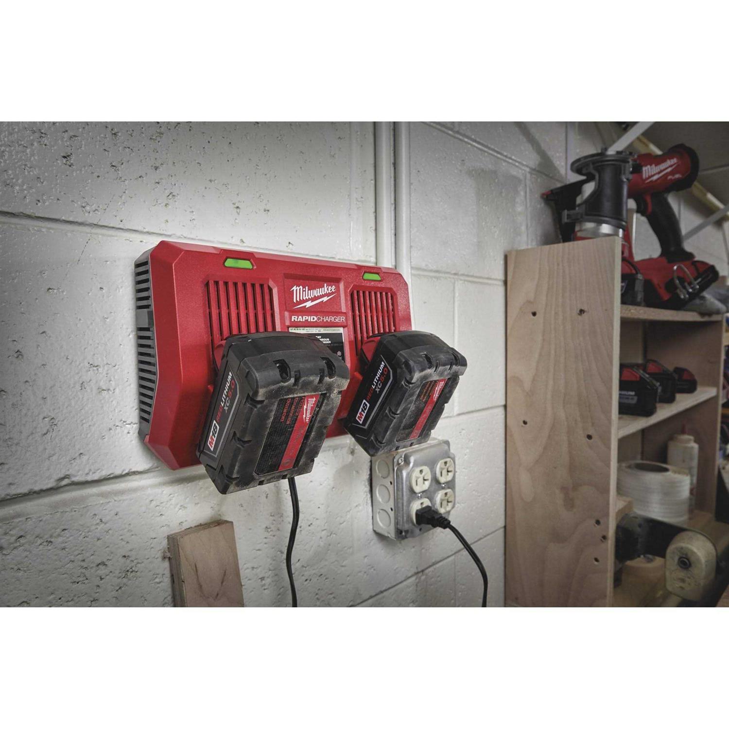 Milwaukee M18 Dual Bay Simultaneous Rapid Charger 48-59-1802 - Image 4