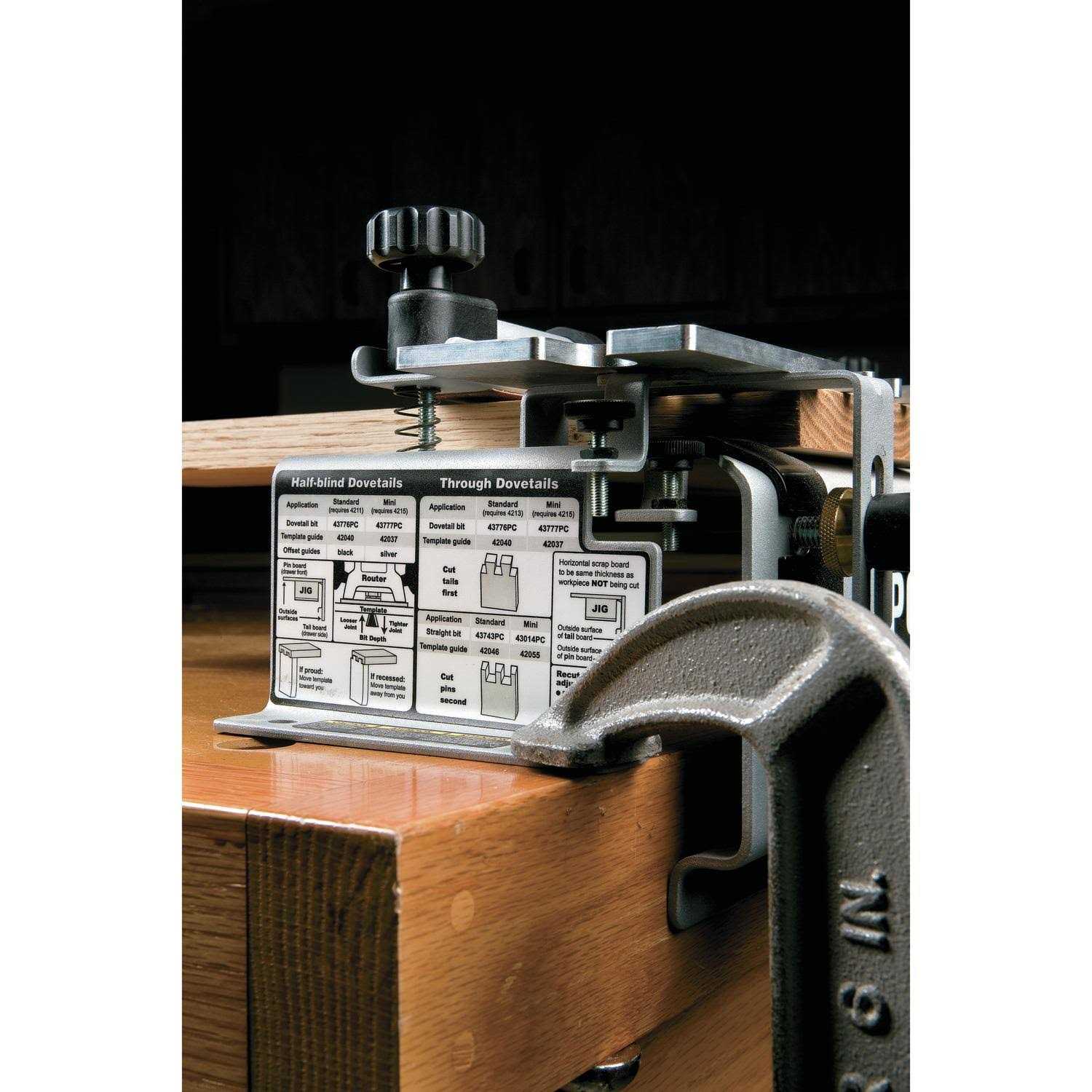 Porter-Cable 12 in. Deluxe Dovetail Jig Combination Kit 4216 - Image 4