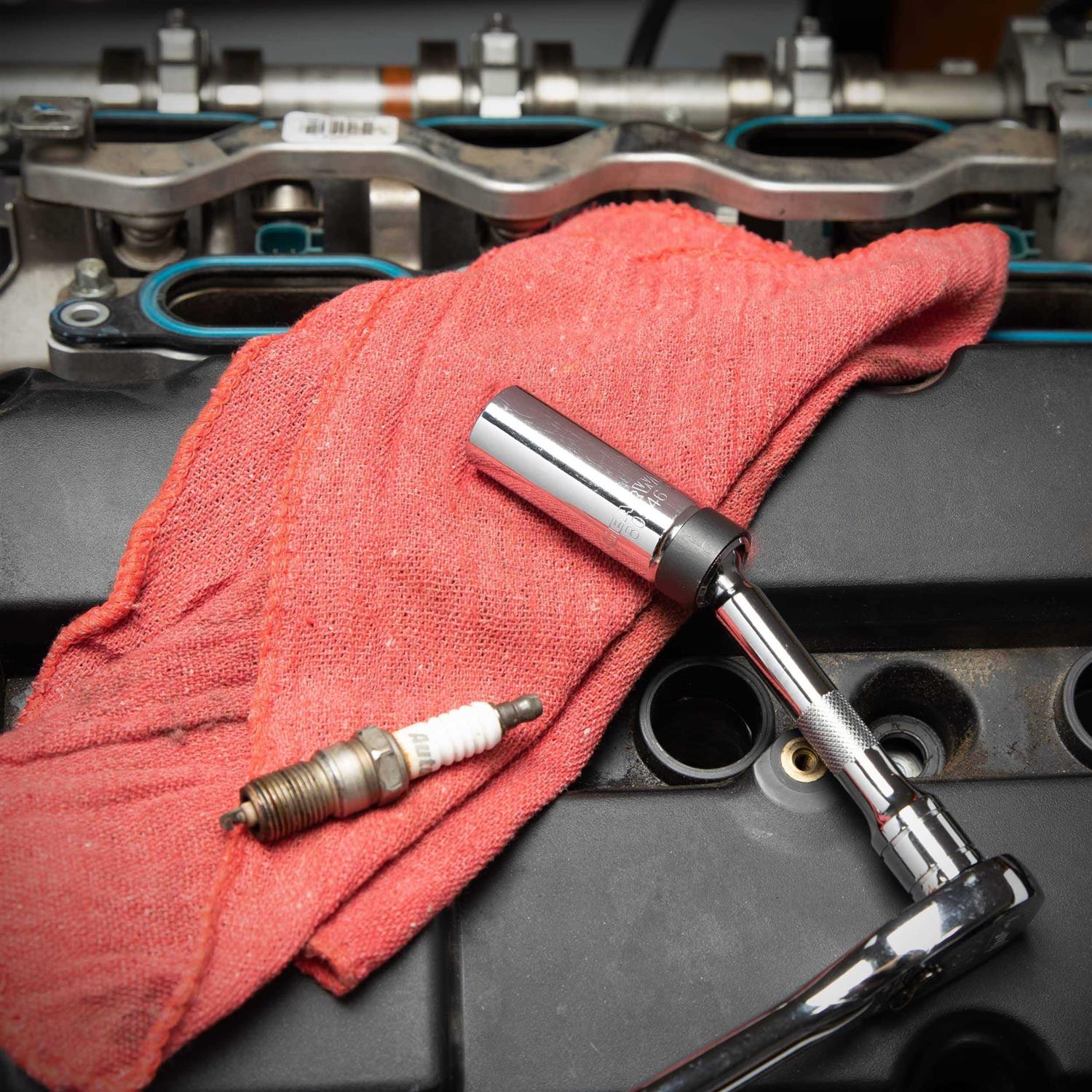 Gearwrench Swivel Spark Plug Socket 80546 - Image 5