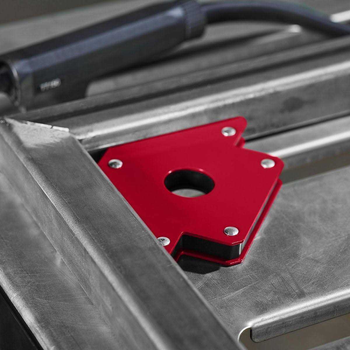 Chicago Electric Chicago Welding 6-1/4 Multipurpose Magnet Holder - Image 2