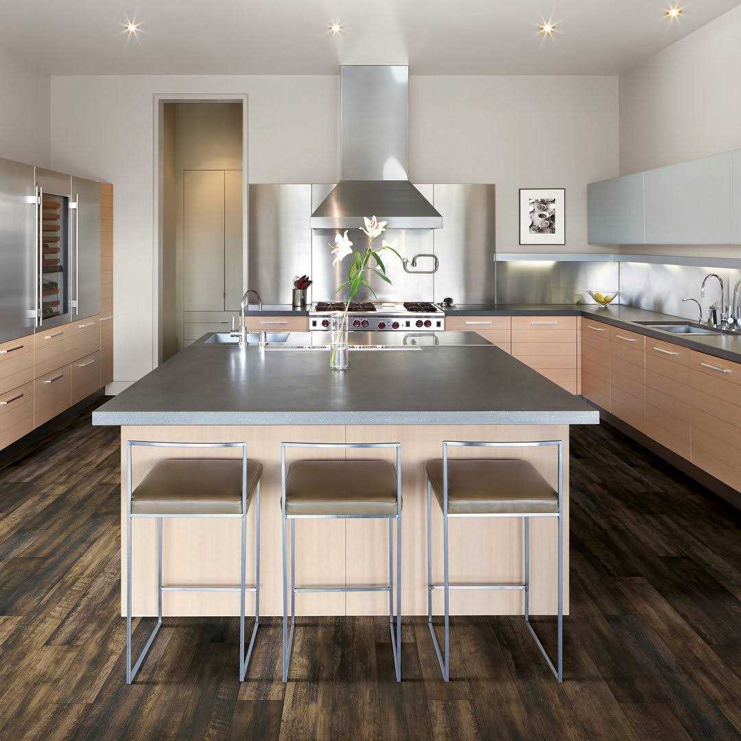 Mohawk Elite Oak 20 Mil T x 7 in. W x 48 in. L Click Lock Waterproof Lux Vinyl Plank Flooring - Image 4