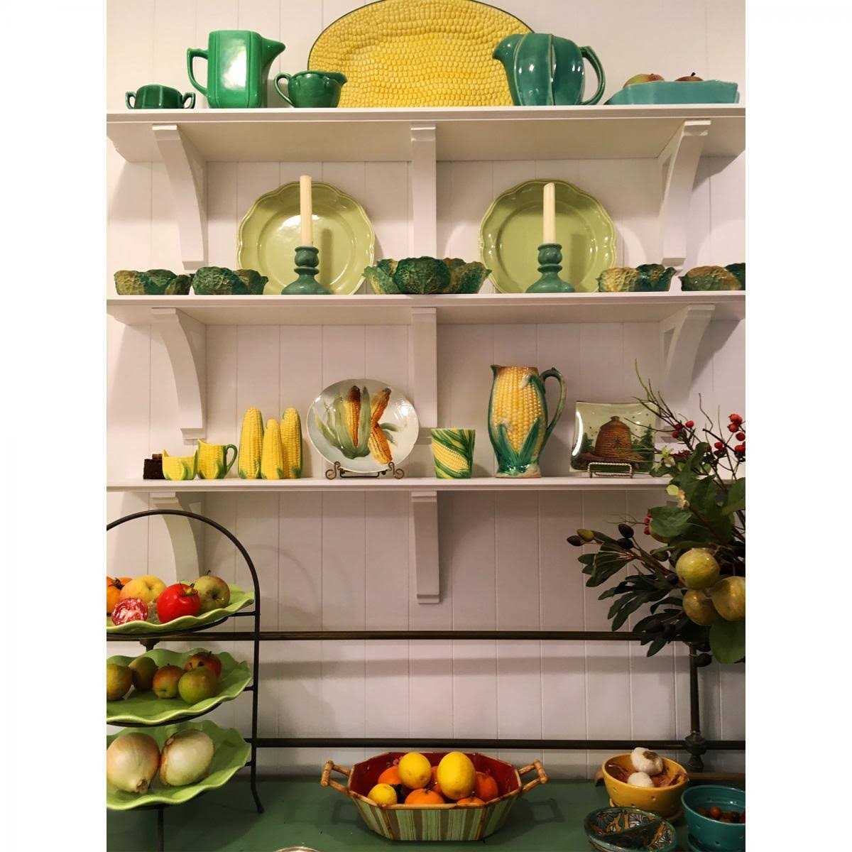 Ekena Millwork 1.75 x 6.5 x 9 in. Small Thorton Wood Bracket - Image 3