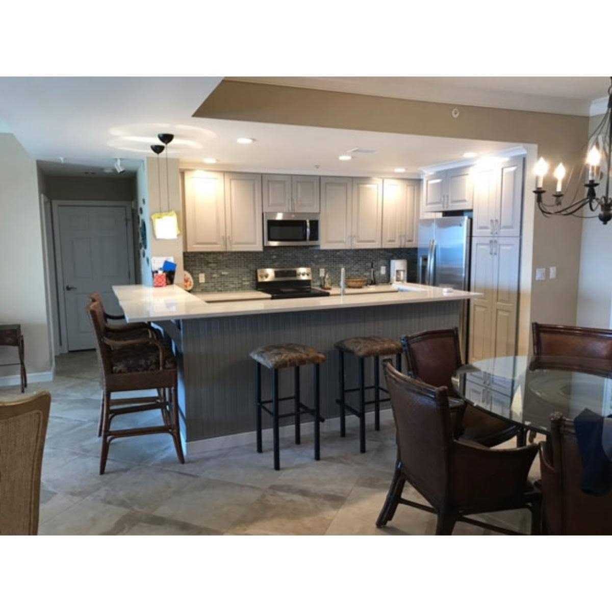 Ekena Millwork Thorton Rough Sawn Brace - Image 5