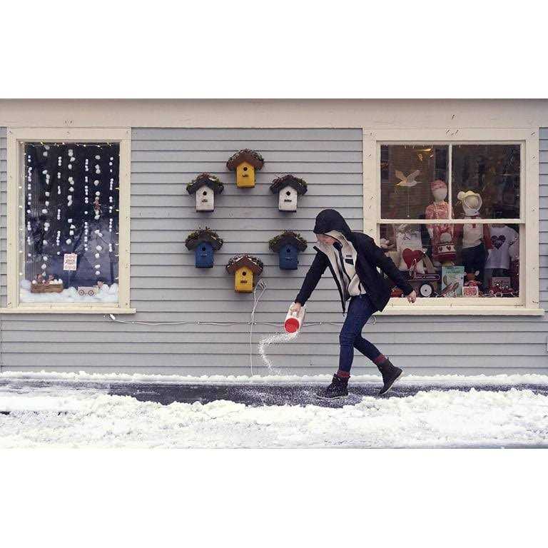 Prestone Driveway Heat Concentrated Ice Melter - Image 4