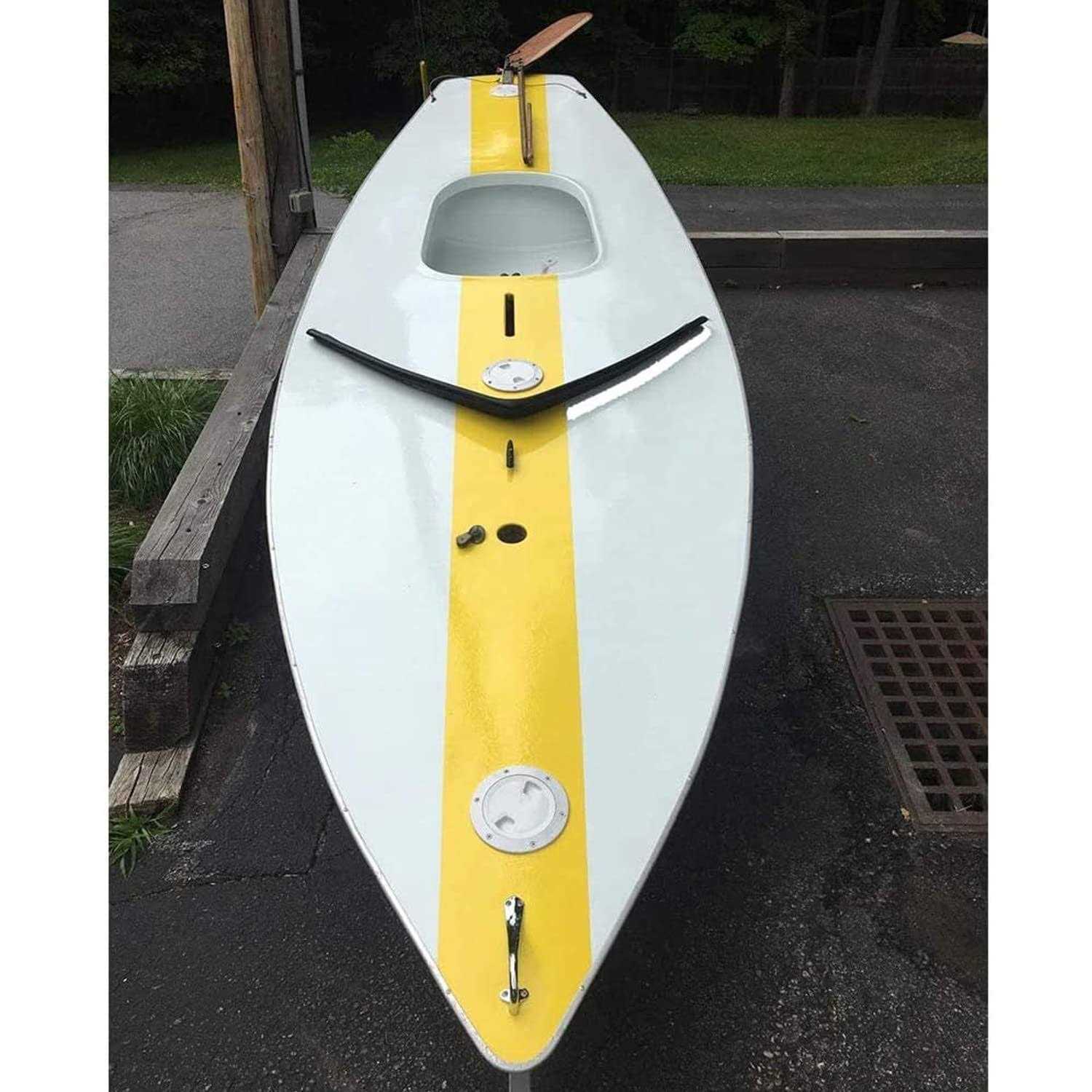 TotalBoat Wet Edge Marine Topside Paint - Image 5