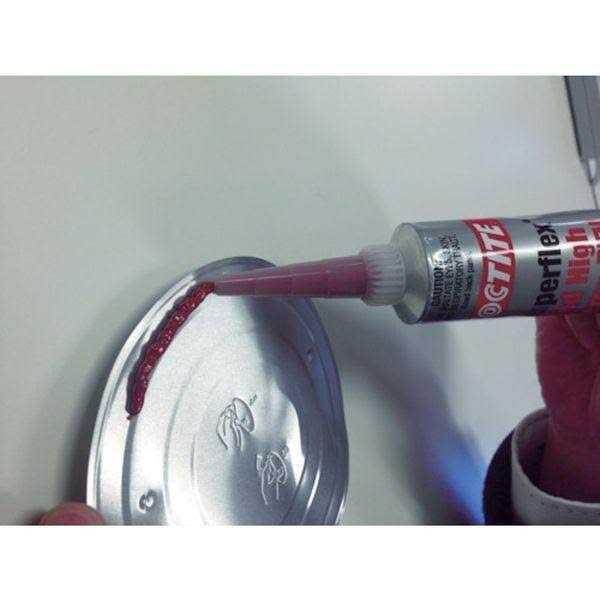 Loctite Red Superflex High Temp RTV Silicone Adhesive Sealant 135507 - Image 3