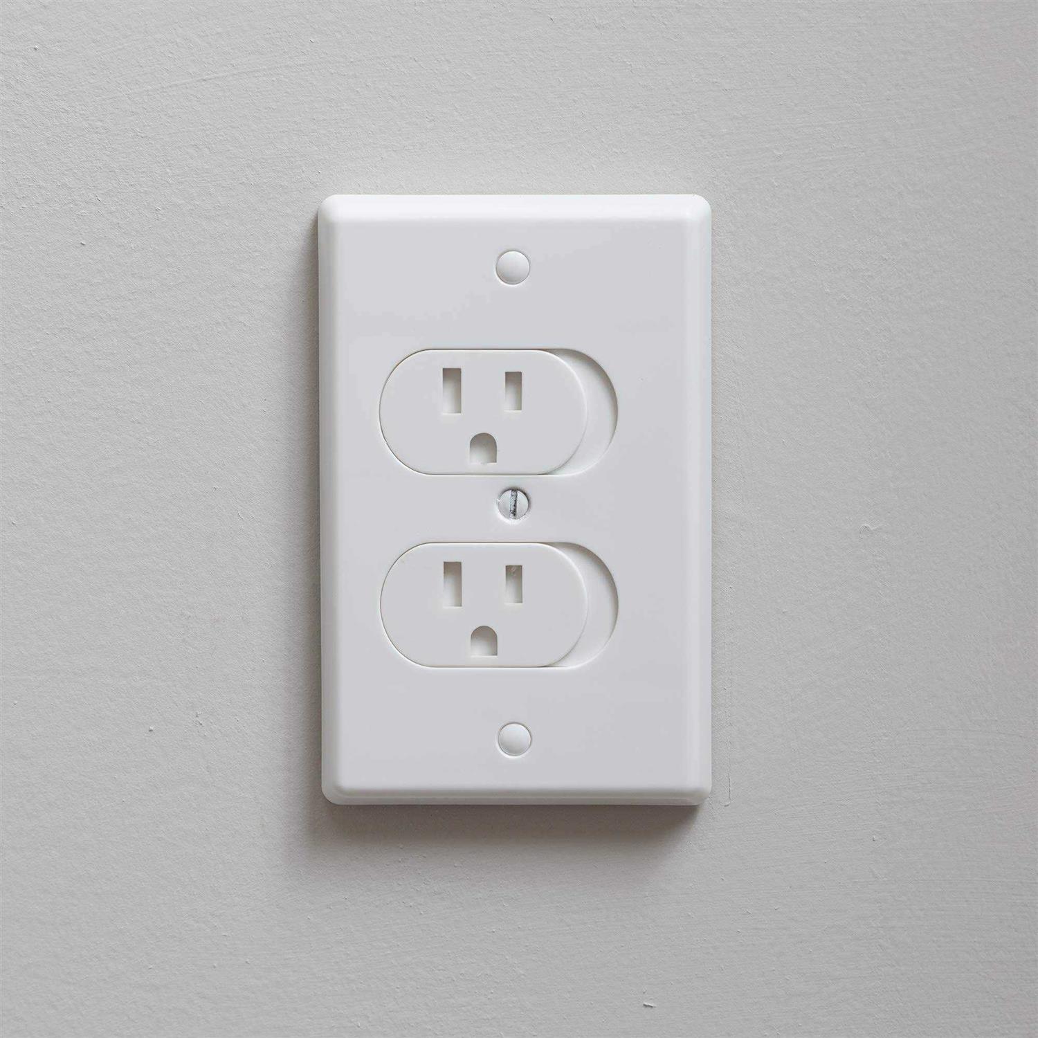 Qdos Universal Self Closing Outlet Cover