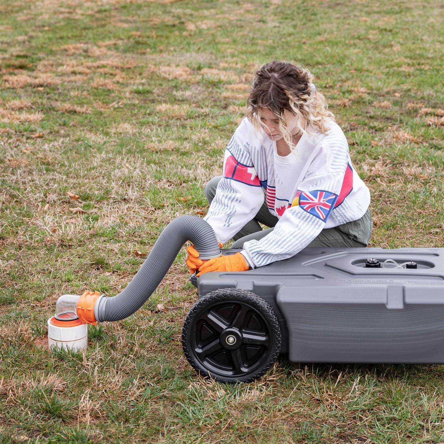 Camco Rhino Portable Holding Tank 39002 - Image 3