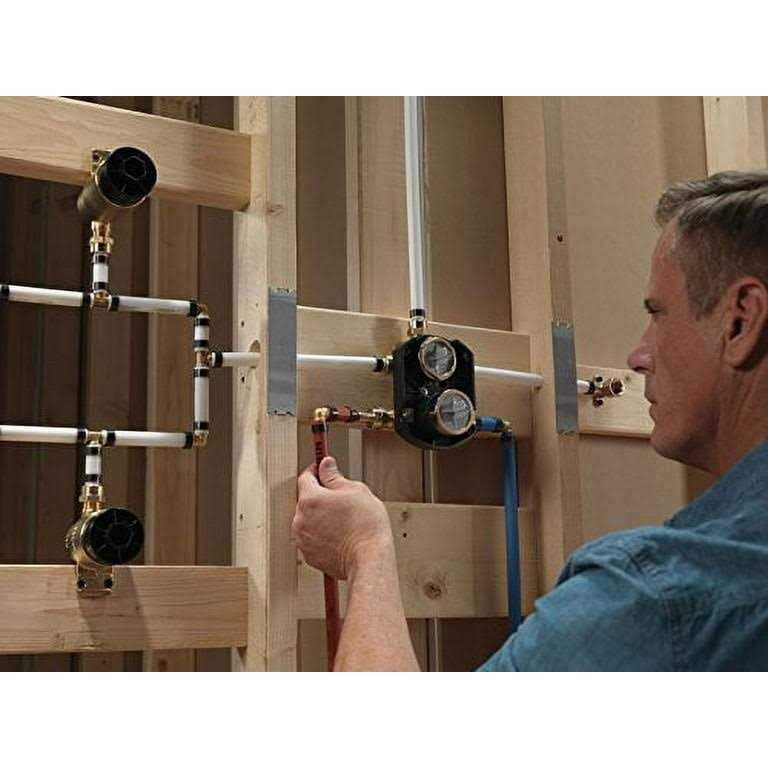 Delta MultiChoice Universal with Integrated Diverter Rough - Image 3