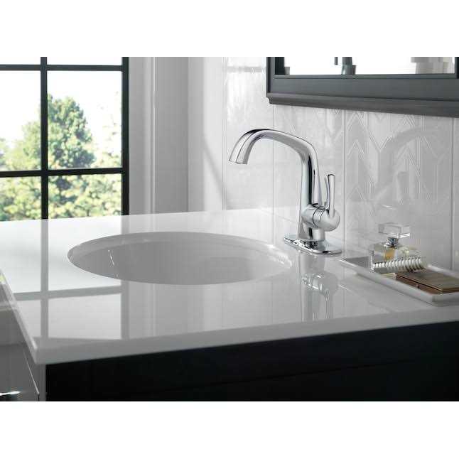 Delta Becker Spotshield Stainless 1-Handle Single Hole WaterSense Bathroom Sink Faucet with Drain and Deck Plate - Image 5