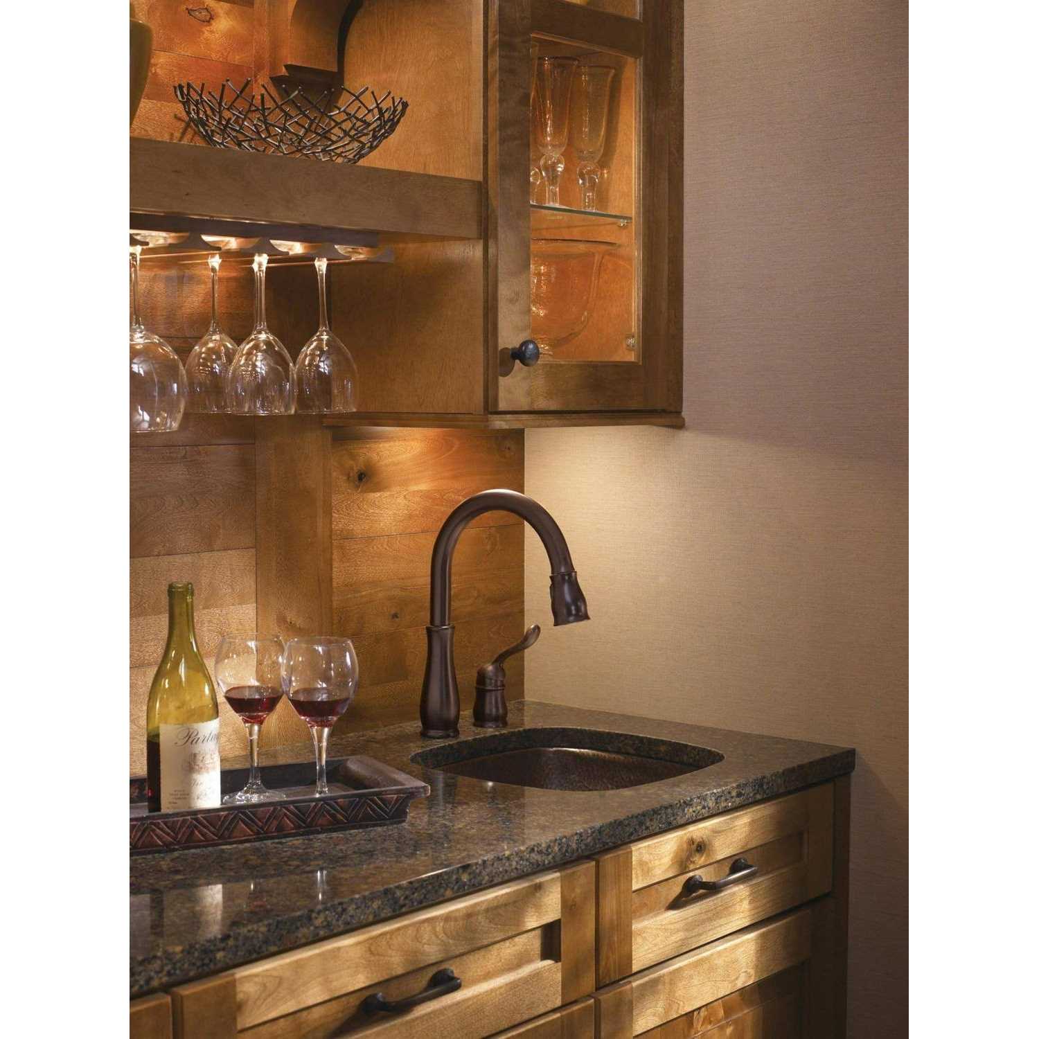 Delta Leland Single Handle Pull Down Kitchen Faucet - Image 4