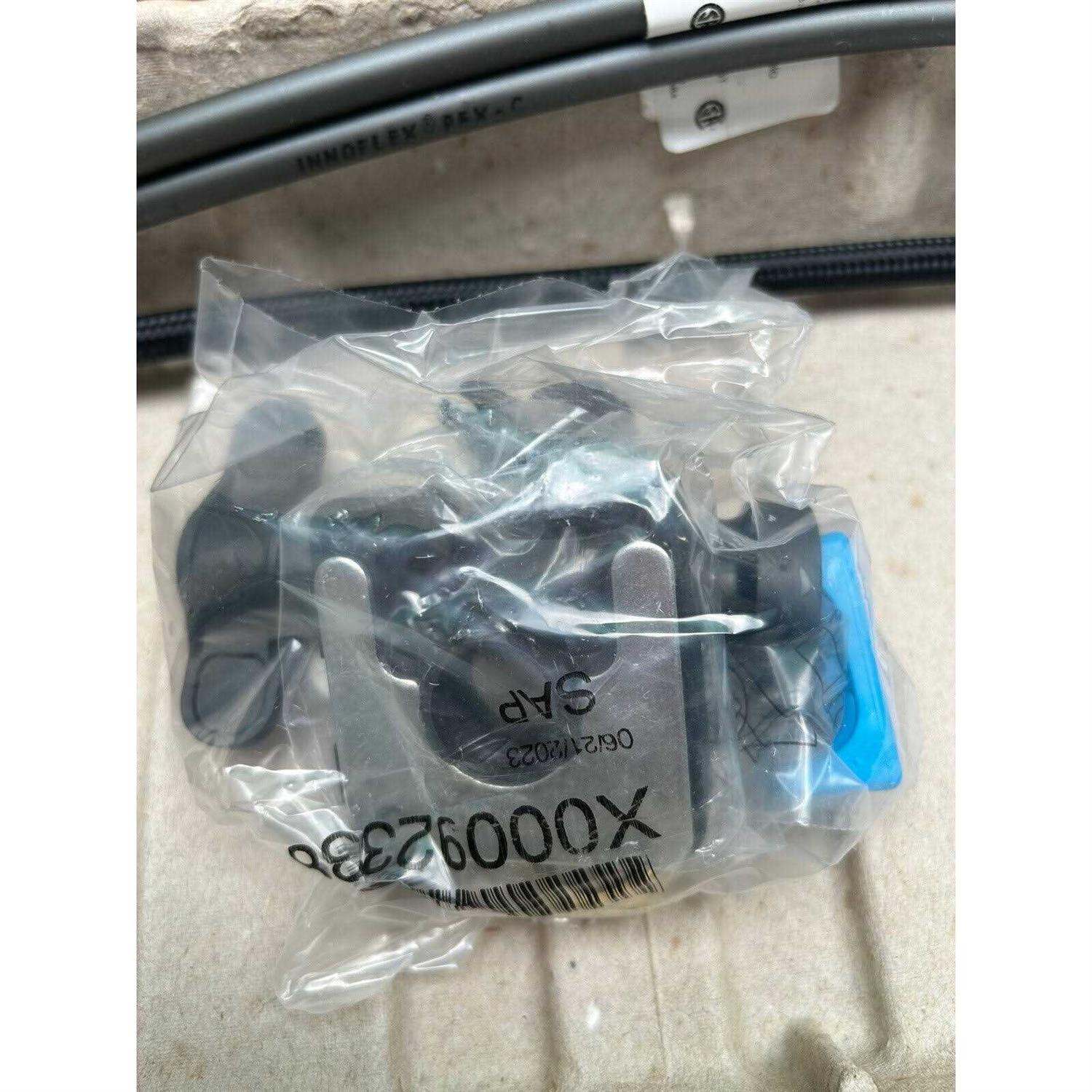 Brizo Litze Pull-Down Faucet with Square Spout and Knurled Handle 63053LF - Image 5