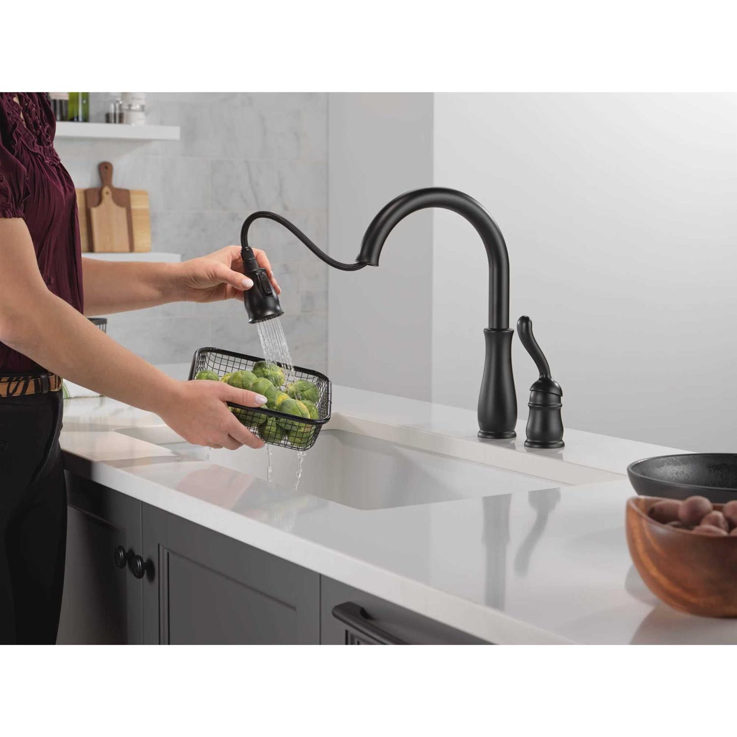 Delta Leland Single Handle Pull Down Kitchen Faucet - Image 3