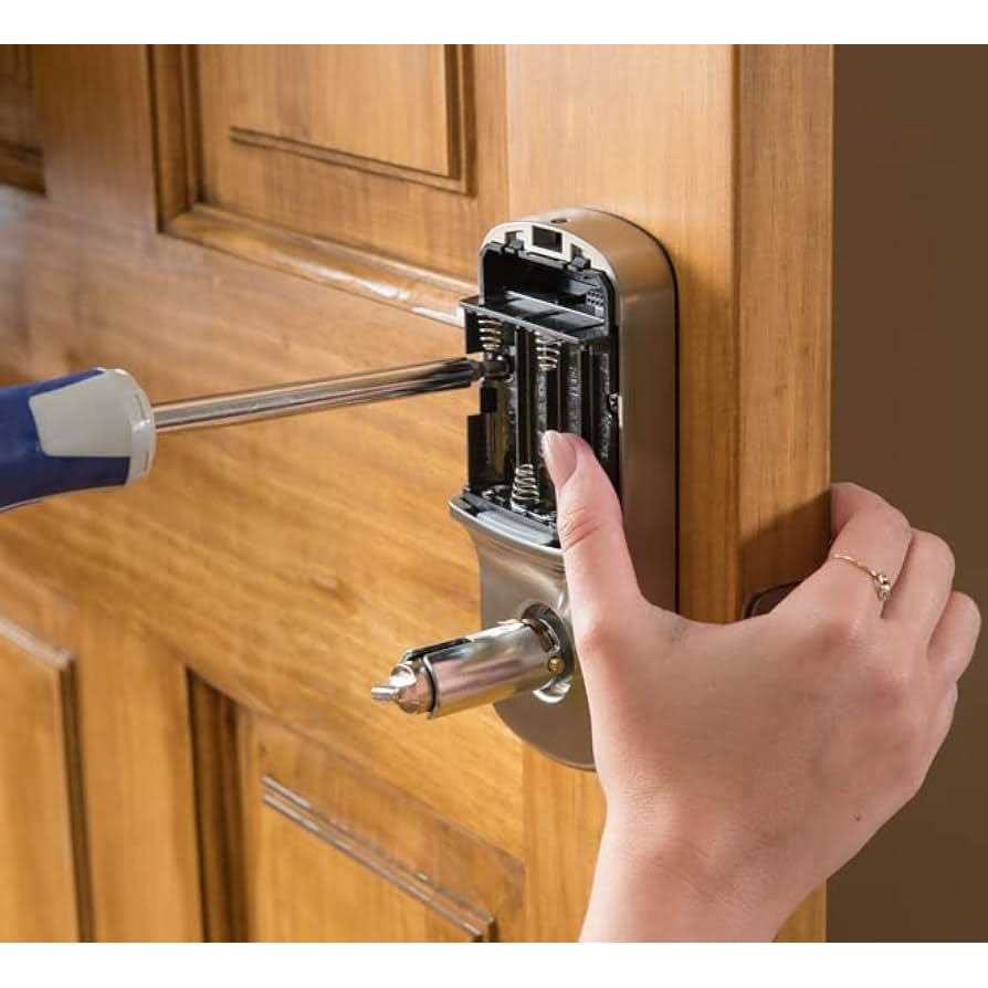 Yale Assure Lever Touchscreen with Wi-Fi Smart Lock and Lever with Wi-Fi and Bluetooth - Image 3